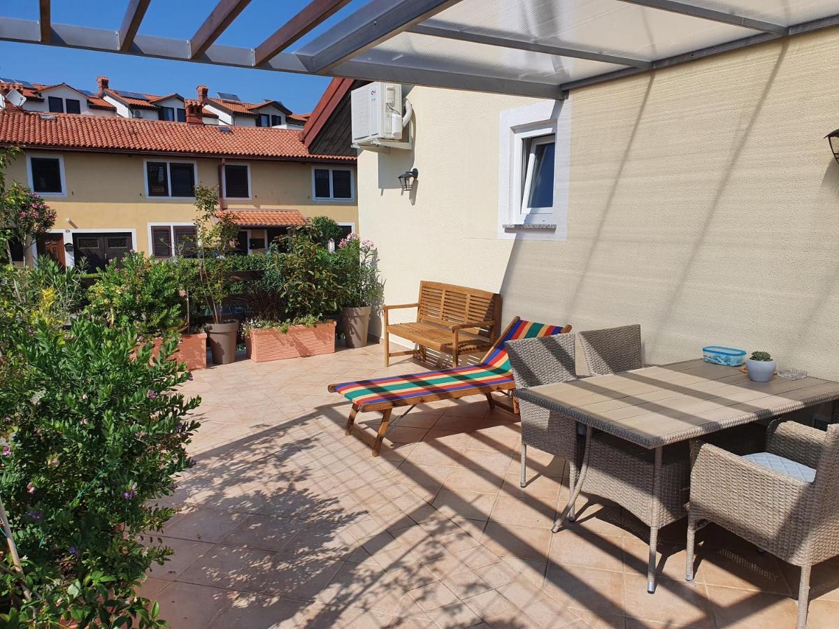 Garden View Apartments Ankaran Exterior foto